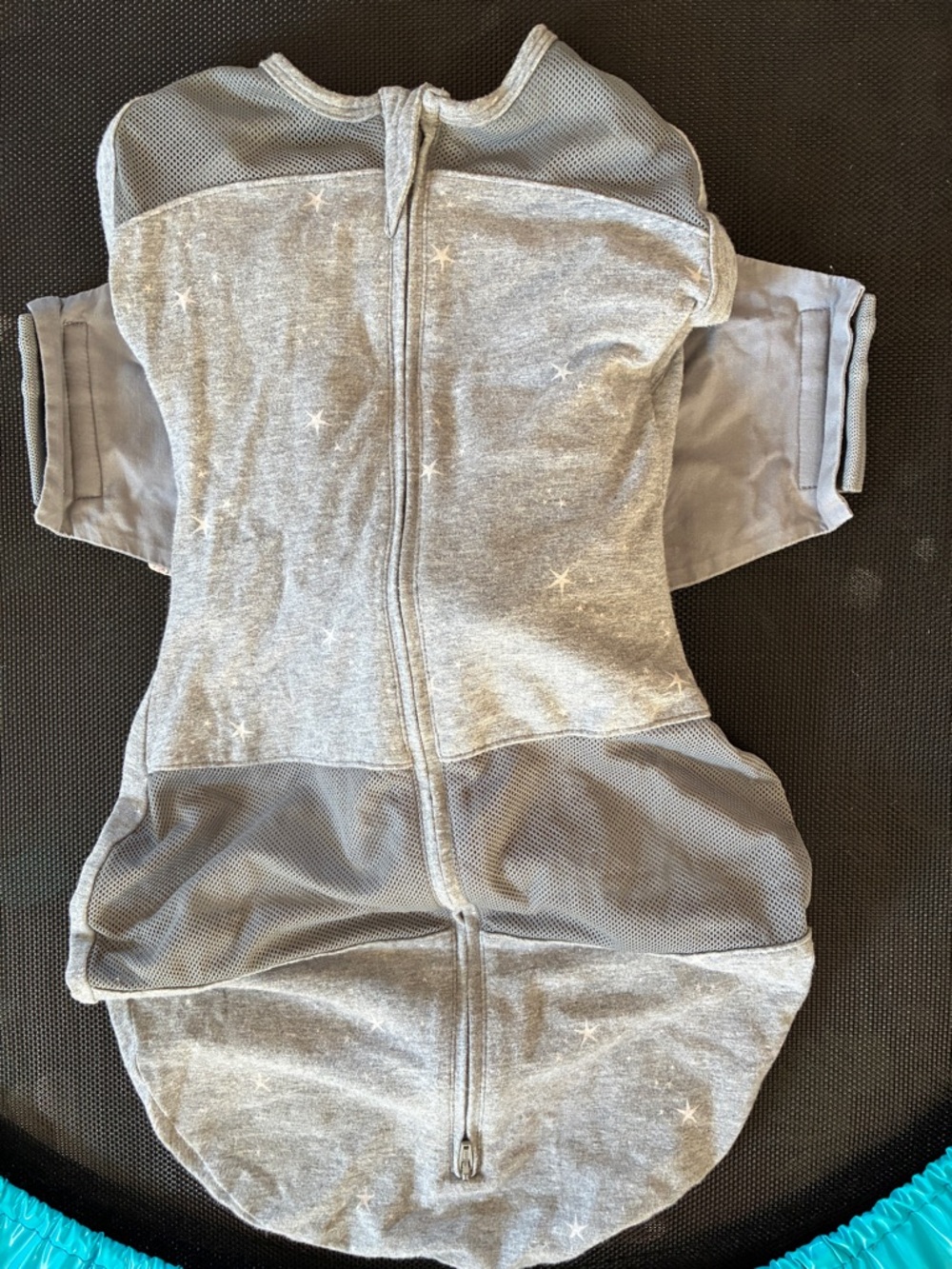 Happiest Baby - Zippered Sleep Sack - M -  grey w stars